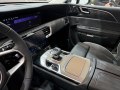 Hongqi E-HS9 E-HS9 — 17