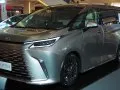 Lexus LM LM II — 9