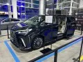 Lexus LM LM II — 13