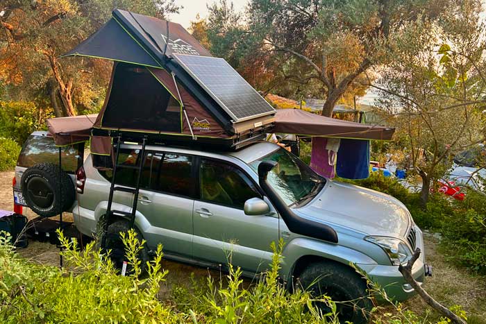 car rooftop tent